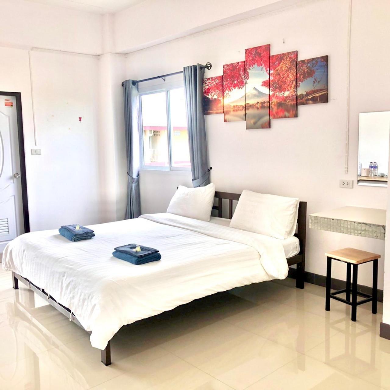 My Home Hotel - Phutthamonthon 4 Road, Near Mahidol University Salaya Ban Krathum Lom Extérieur photo